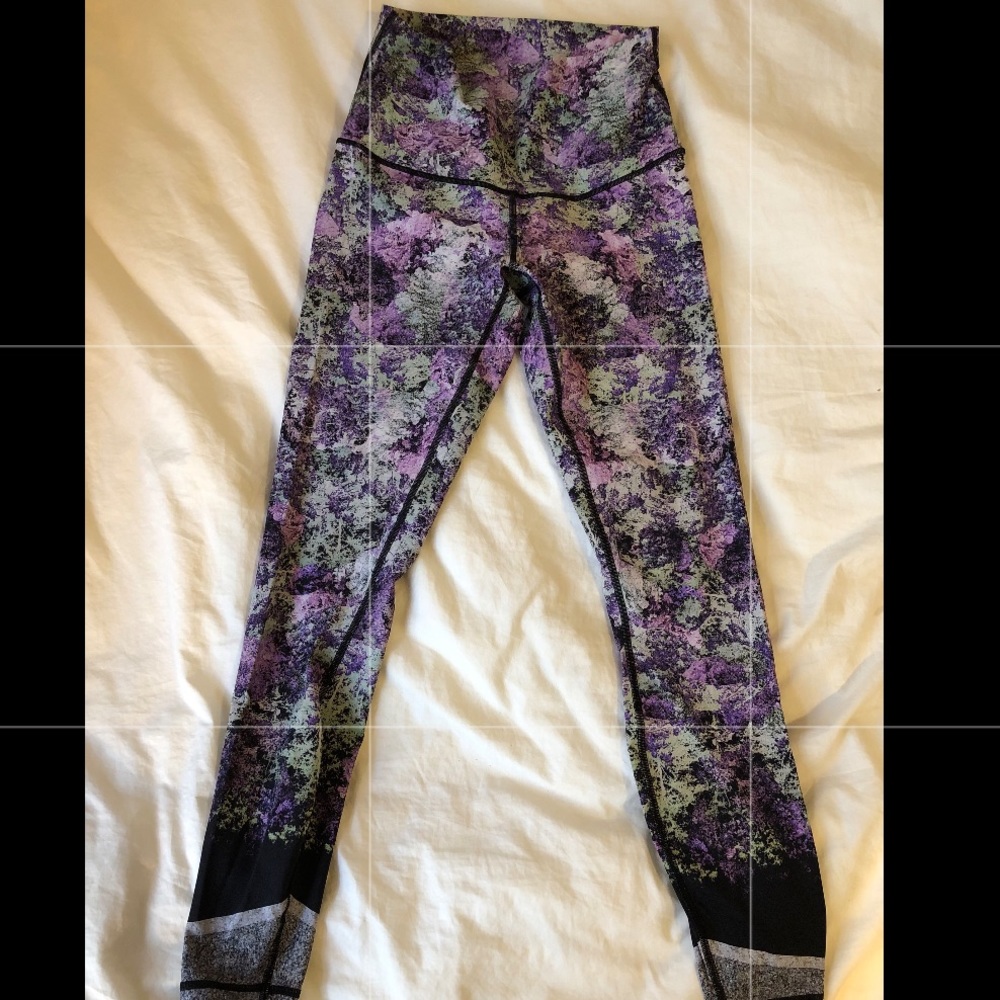lululemon floral print leggings. worn once!